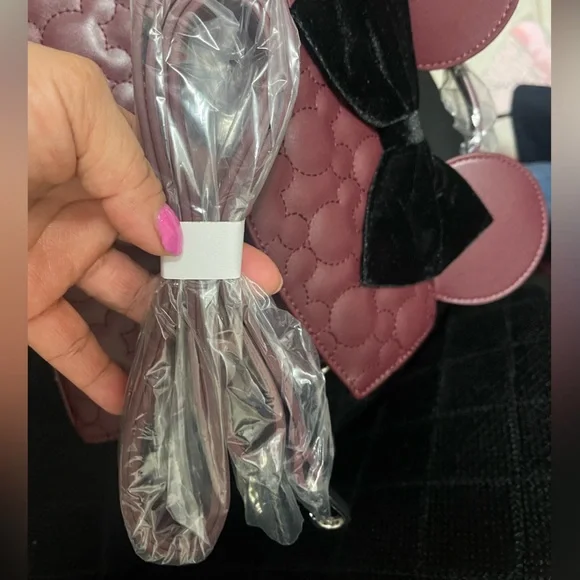 💚💜🌼NWT Loungefly Disney Minnie Mouse Quilted Crossbody Satchel Handbag Purse. - Picture 7 of 11